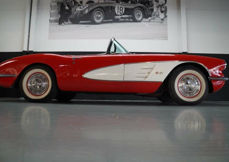 Image 3/50 of Chevrolet Corvette (1958)