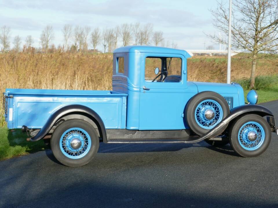 Image 6/14 of Ford V8 Model 46 Pick Up (1933)