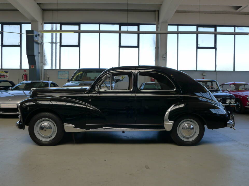 Bild 45/50 von Peugeot 203 C (1955)