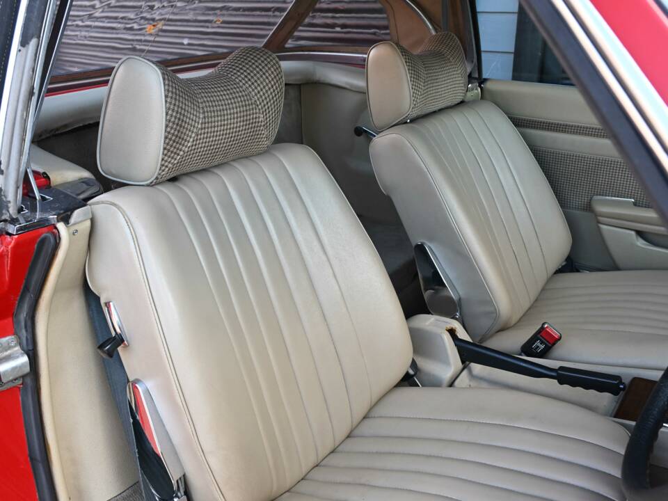 Image 22/50 of Mercedes-Benz 350 SL (1979)