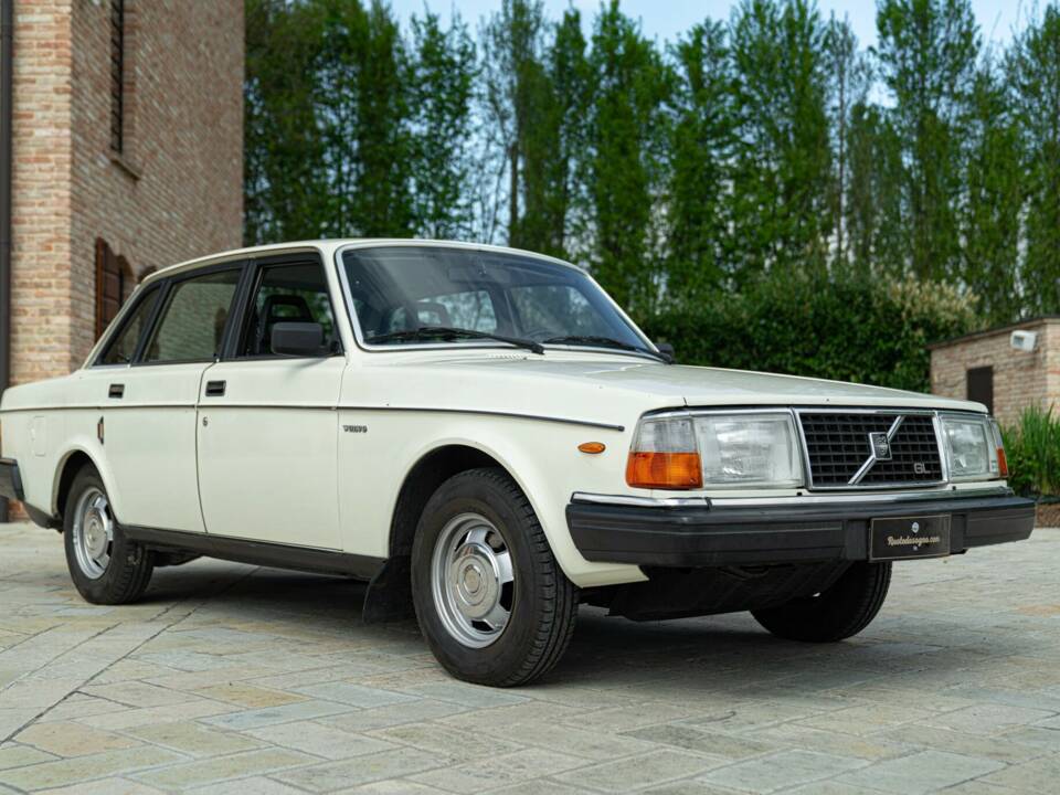 Bild 2/50 von Volvo 240 Diesel (1982)