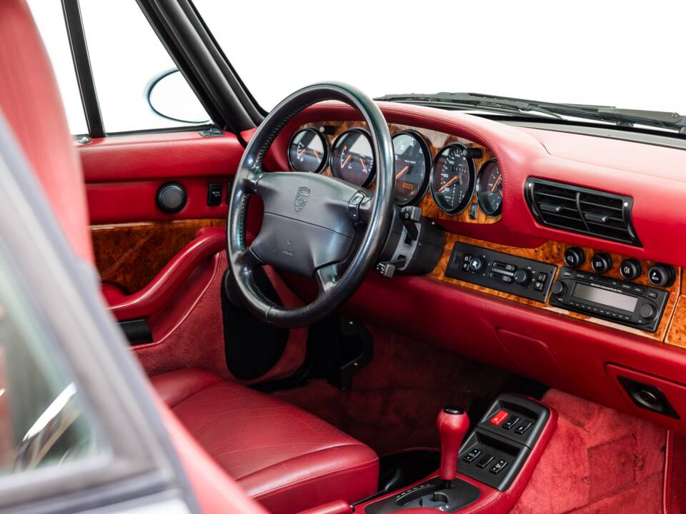 Immagine 19/32 di Porsche 911 Carrera (1994)