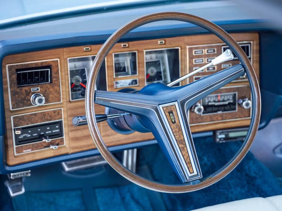 Bild 12/18 von Lincoln Continental Mark IV (1973)