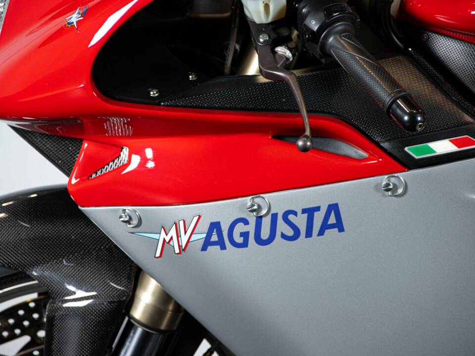Image 18/50 de MV Agusta DUMMY (2004)