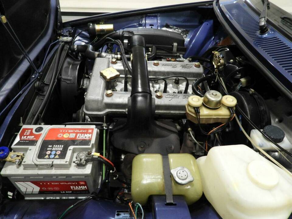 Bild 11/15 von Alfa Romeo Alfetta GT 1.6 (1977)
