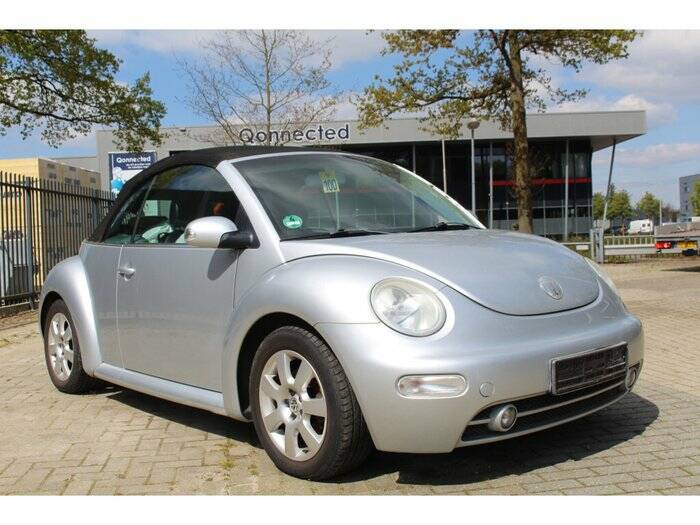 Imagen 4/7 de Volkswagen New Beetle 1.6 (2003)