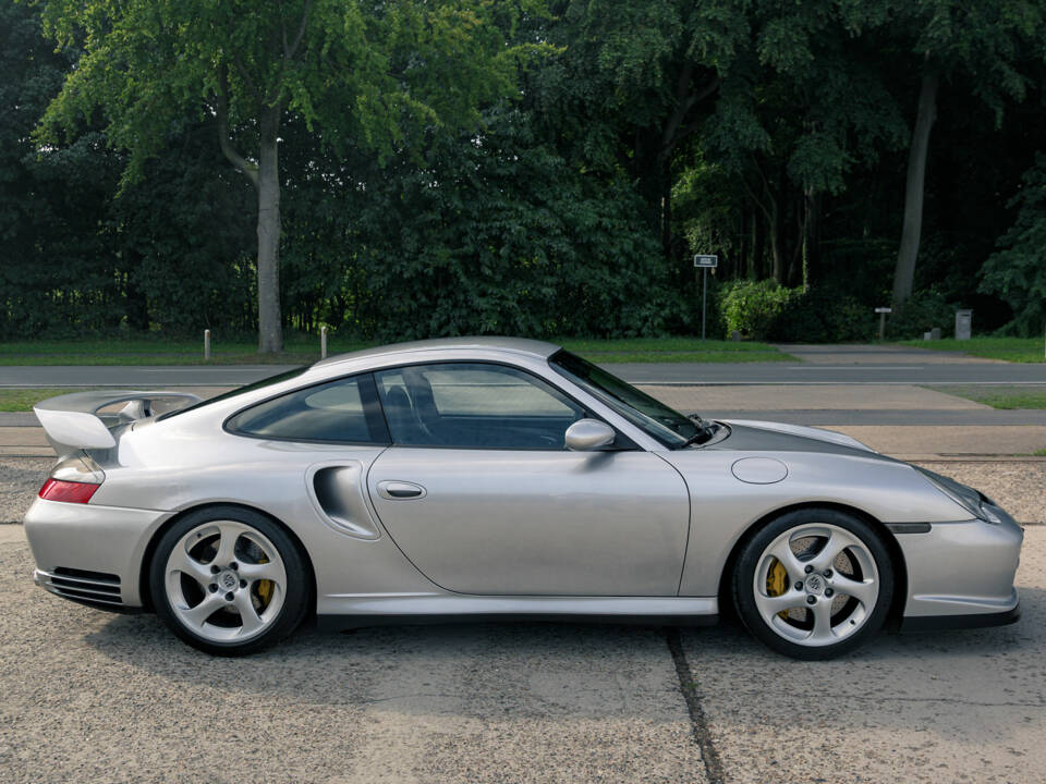Image 12/51 of Porsche 911 GT2 (2001)