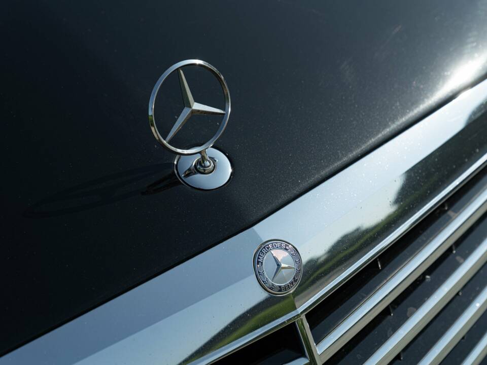Immagine 19/50 di Mercedes-Benz S 350 CDI BlueEFFICIENCY L (2011)