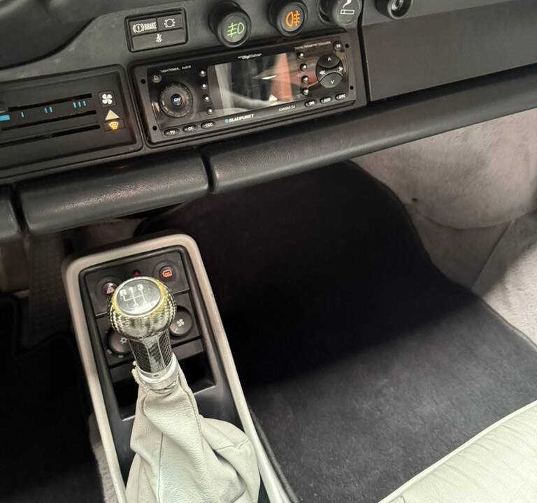 Bild 13/20 von Porsche 911 Turbo 3.3 (1988)