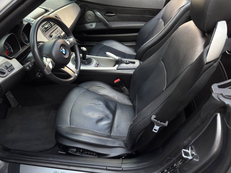 Bild 9/34 von BMW Z4 3.0i (2004)