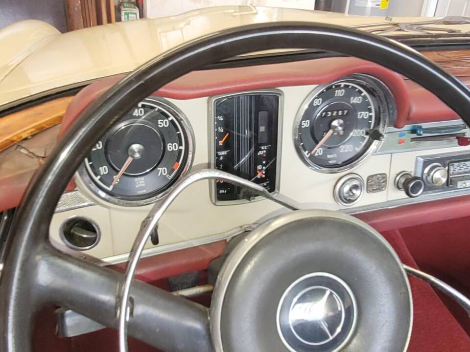 Imagen 26/30 de Mercedes-Benz 230 SL (1964)
