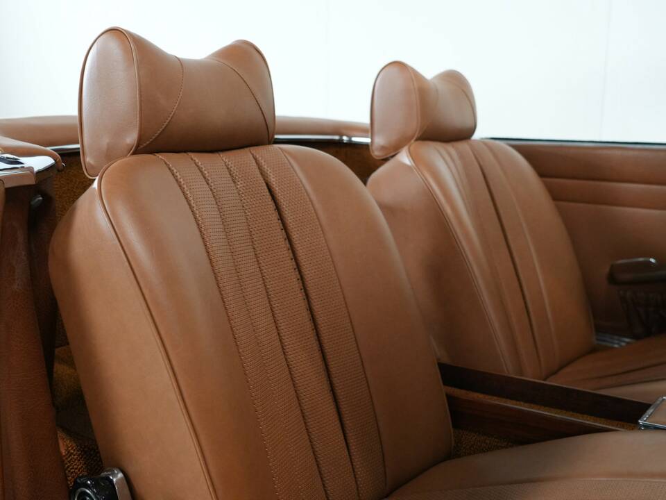 Imagen 29/39 de Mercedes-Benz 280 SL (1970)