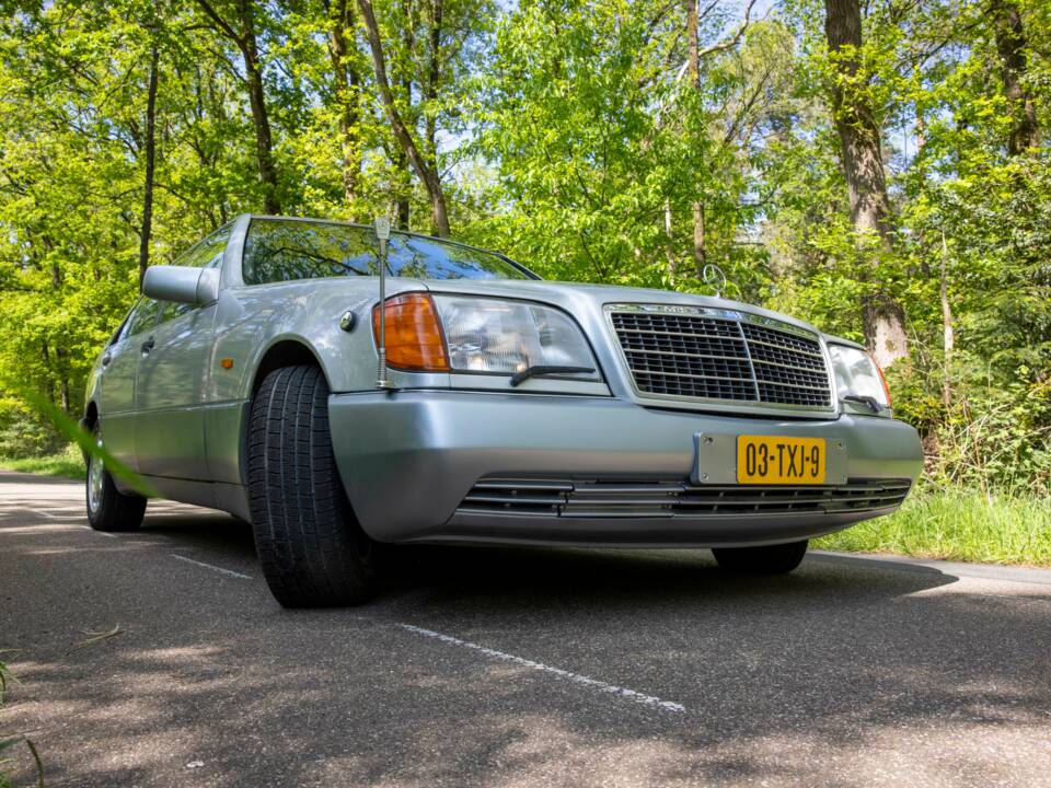 Image 56/59 of Mercedes-Benz 600 SEL (1992)