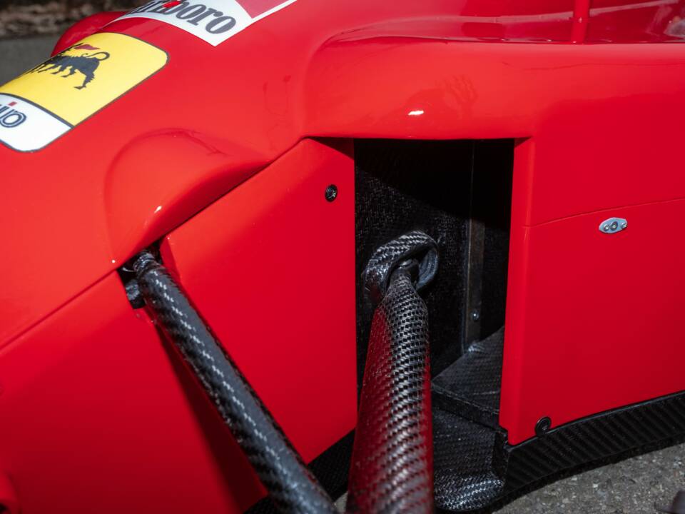 Image 49/85 of Ferrari 641 (1990)