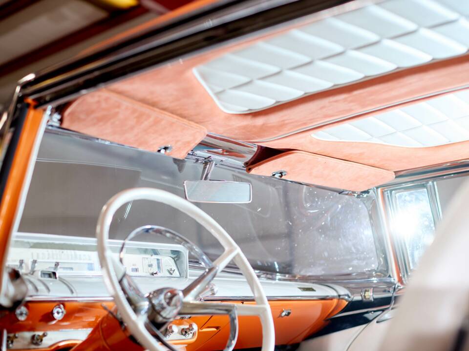 Image 12/34 of Lincoln Premiere Hardtop Coupé (1956)