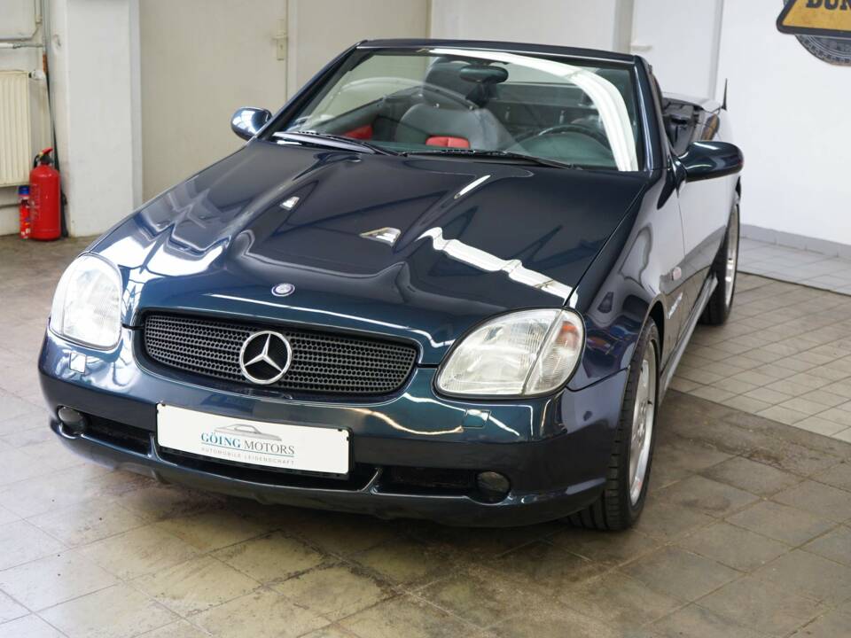 Bild 8/46 von Mercedes-Benz SLK 230 Kompressor (1997)