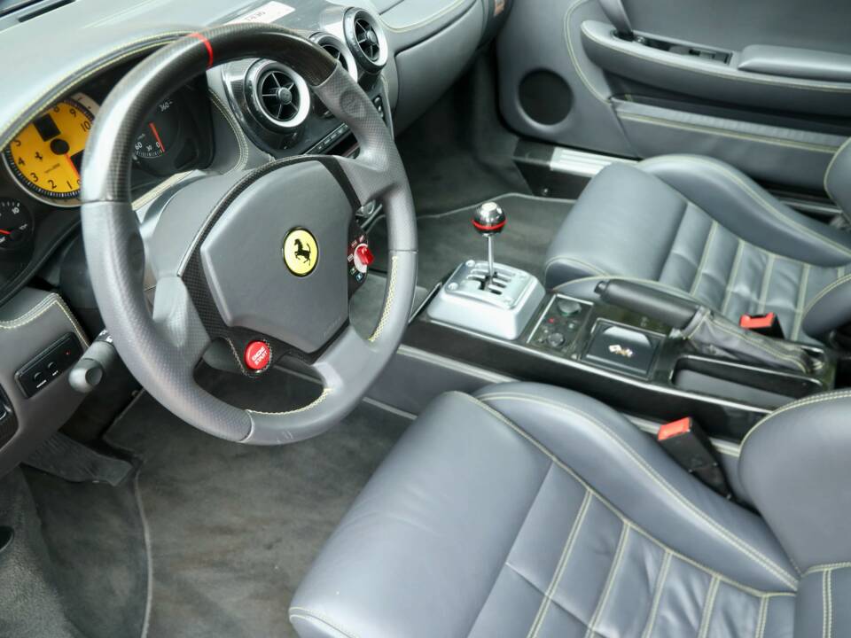 Bild 34/50 von Ferrari F 430 (2007)