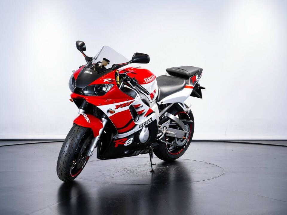 Bild 8/49 von Yamaha DUMMY (1999)