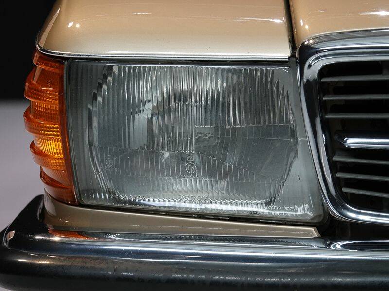 Image 14/15 of Mercedes-Benz 350 SL (1972)