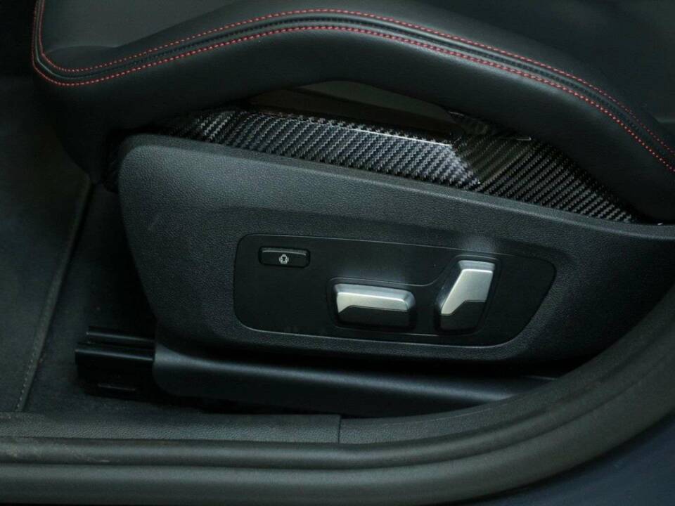 Image 17/50 of BMW M5 xDrive (2022)