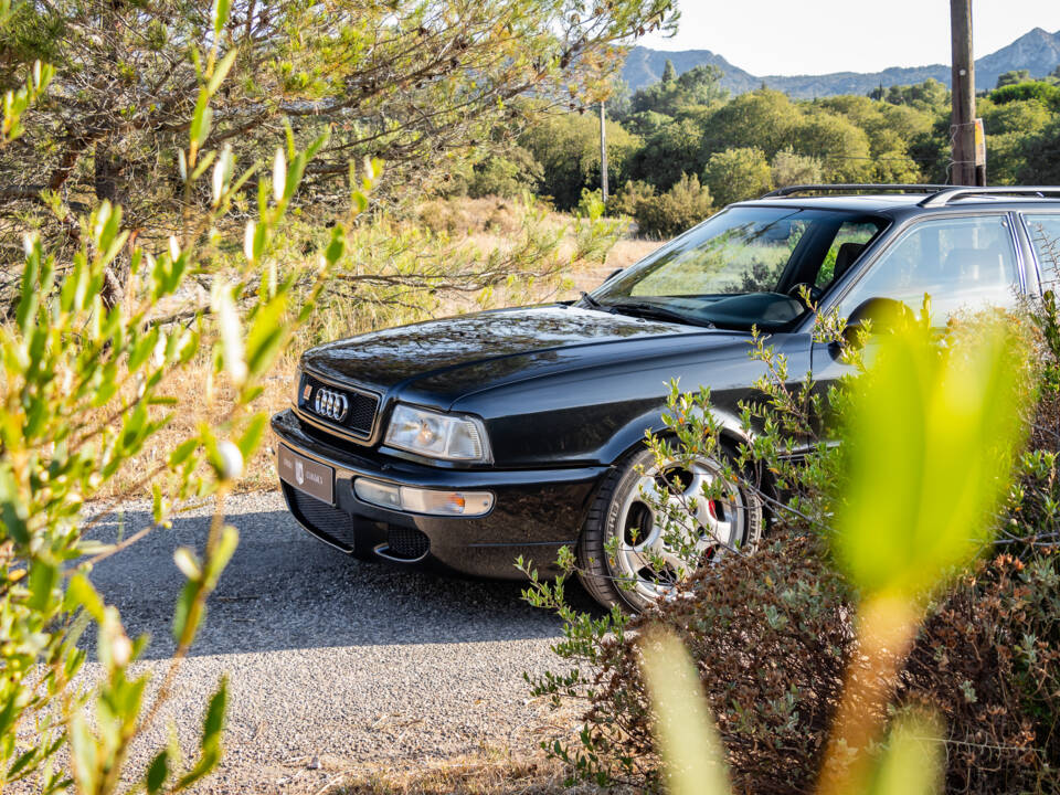 Image 38/50 of Audi RS2 Avant (1994)