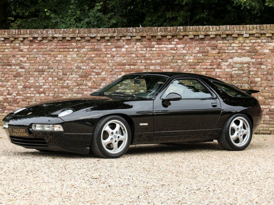 Afbeelding 41/50 van Porsche 928 GTS (1994)