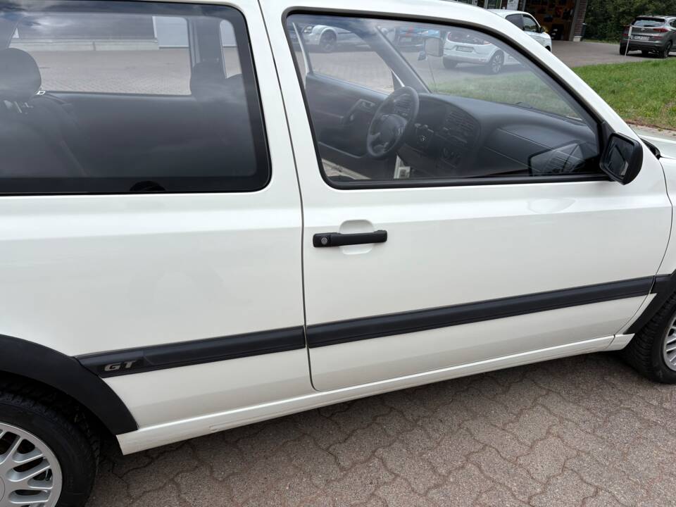 Immagine 13/26 di Volkswagen Golf III 1.8 (1993)