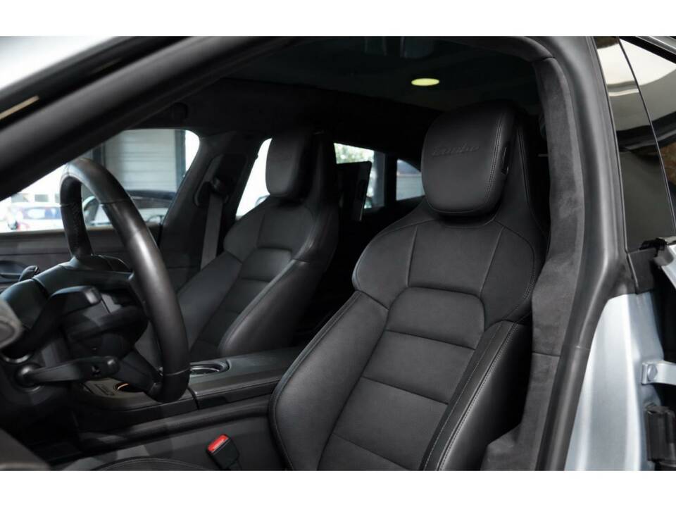 Image 4/5 of Porsche Taycan 4S Sport Turismo (2024)