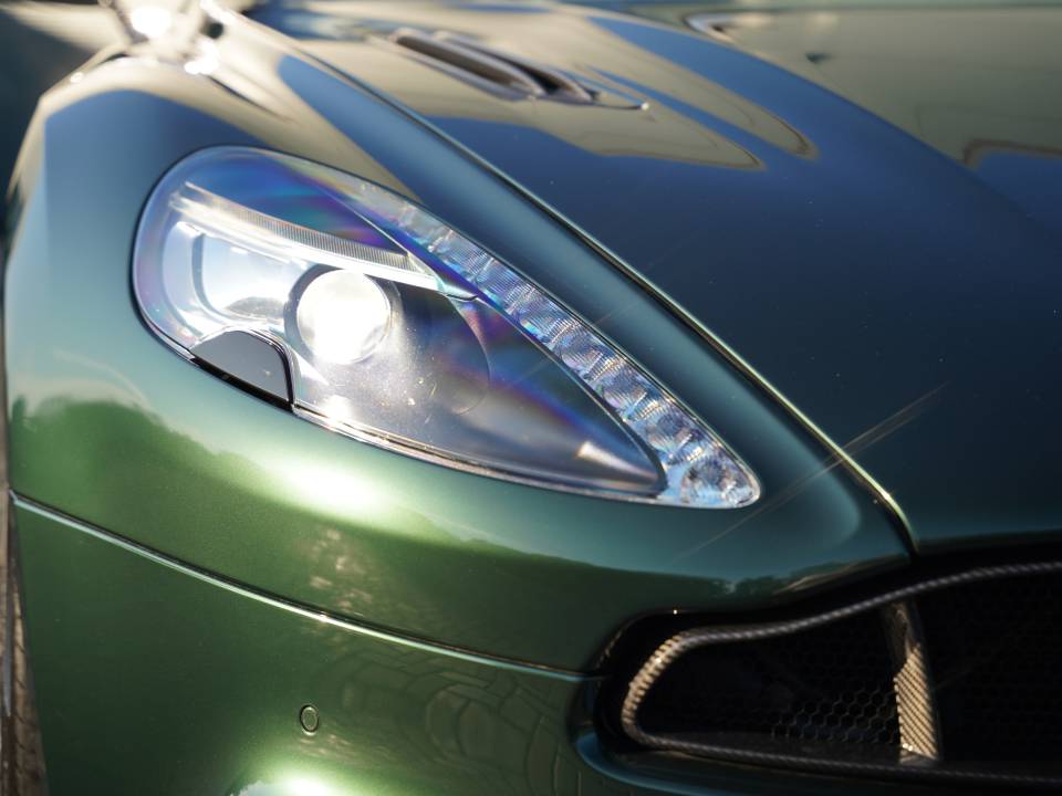 Imagen 36/50 de Aston Martin Vanquish S Volante (2018)