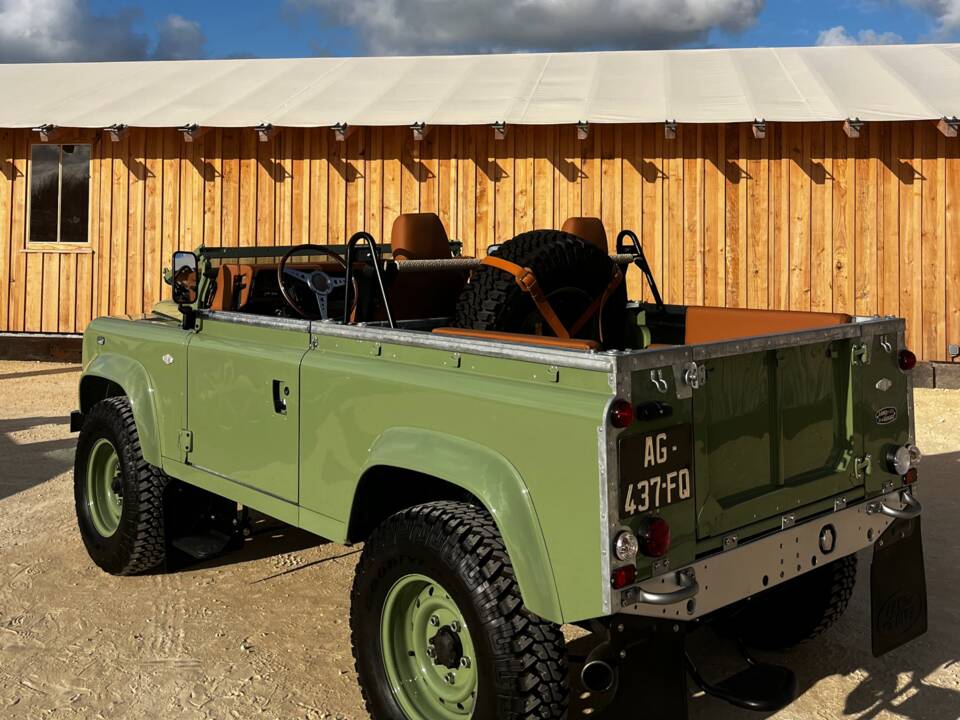Immagine 6/8 di Land Rover Defender 90 Td5 (2002)