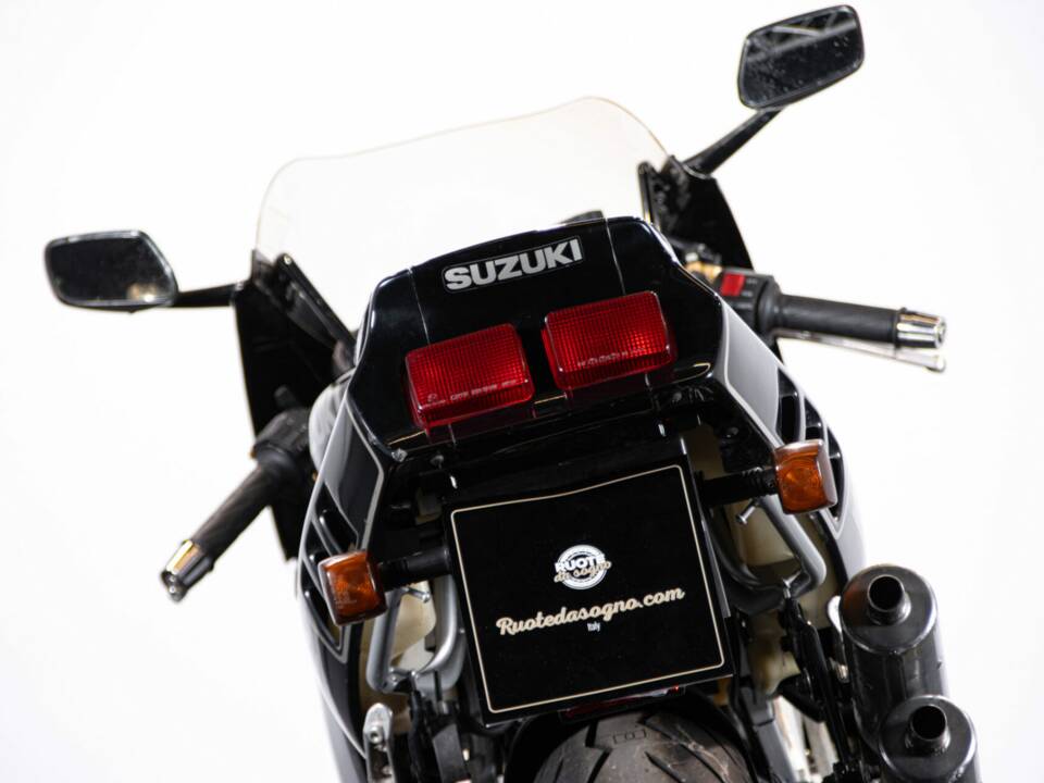 Immagine 11/48 di Suzuki RGV 250 Gamma (1990)