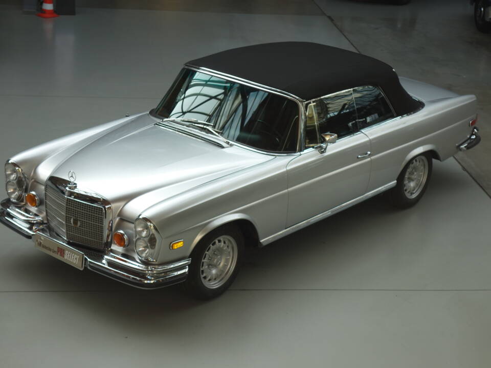 Imagen 12/27 de Mercedes-Benz 280 SE 3,5 (1970)