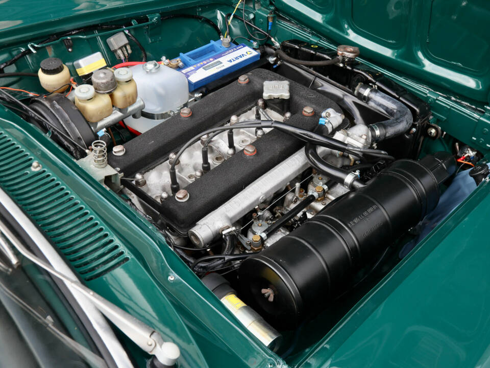Immagine 4/50 di Alfa Romeo 2000 GTV (1973)