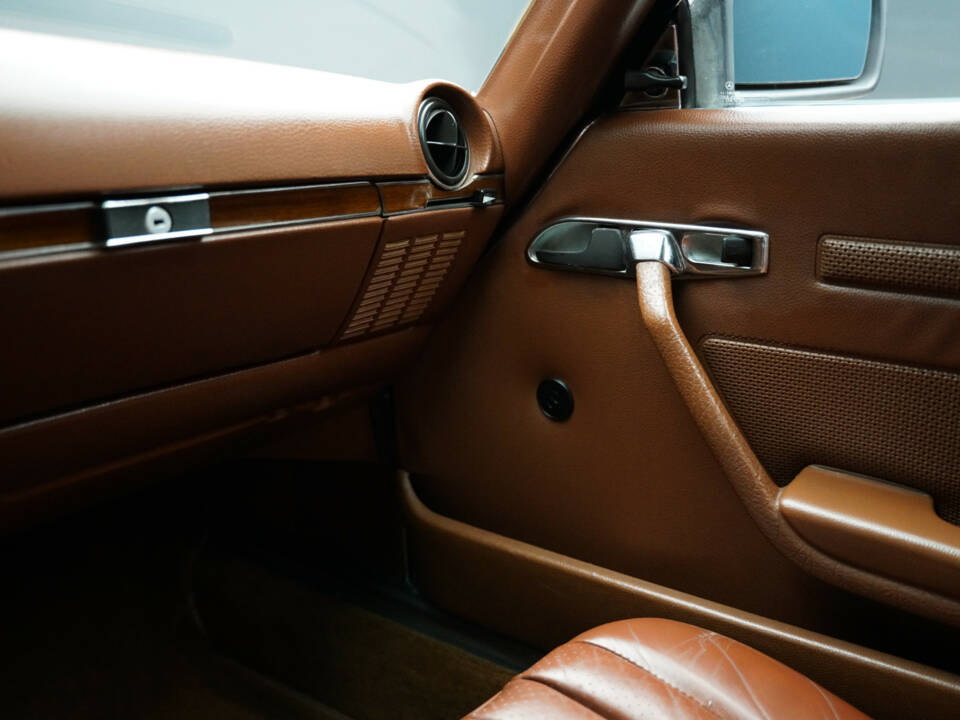 Immagine 39/50 di Mercedes-Benz 280 SL (1979)