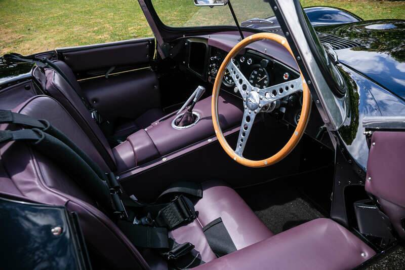Image 2/46 of Jaguar XK-SS (1956)