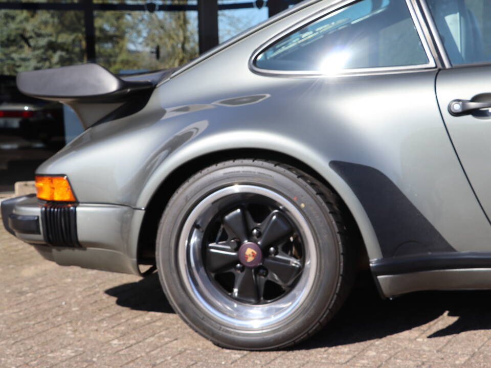 Imagen 6/52 de Porsche 911 Turbo 3.3 (1987)