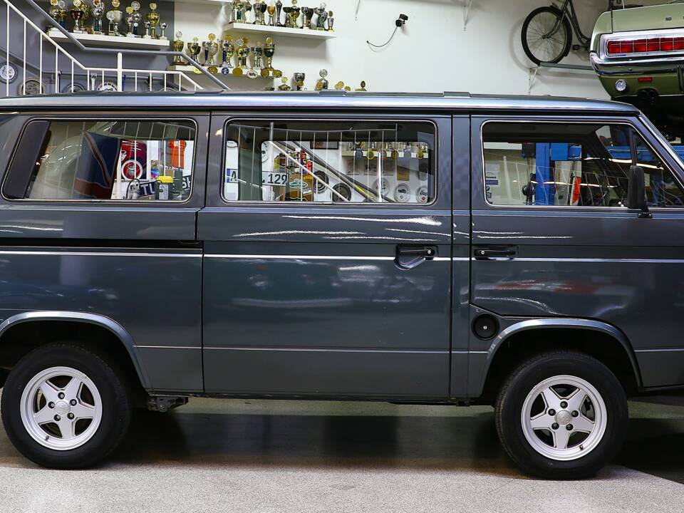Bild 5/34 von Volkswagen T3 Caravelle GL 1.9 (1987)