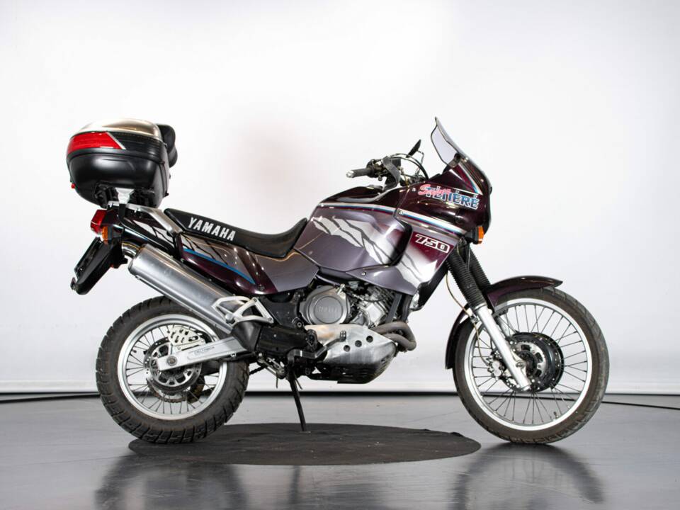 Image 5/50 of Yamaha XTZ 750 SuperTéneré (1990)