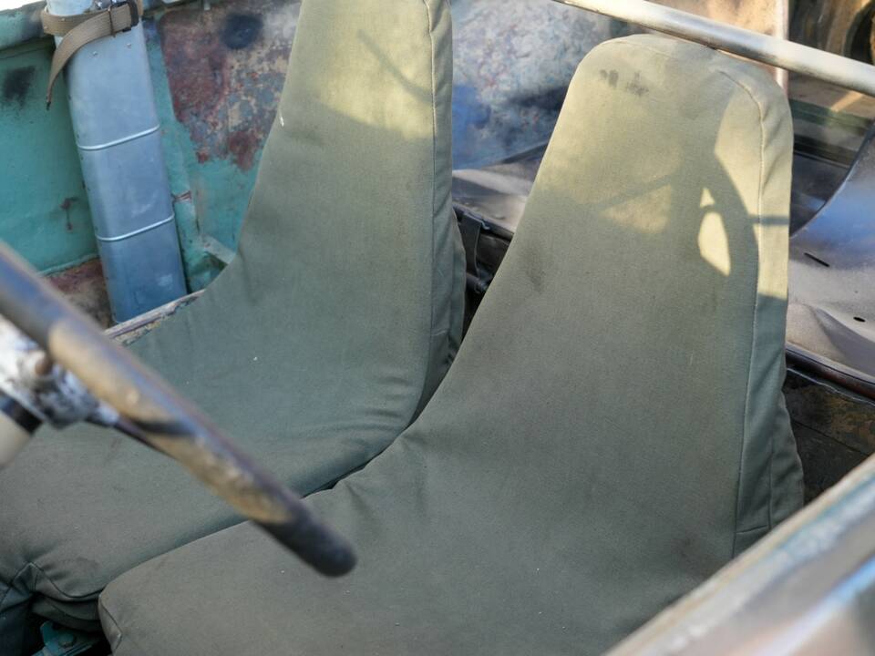Image 3/40 of Volkswagen Schwimmwagen (1943)