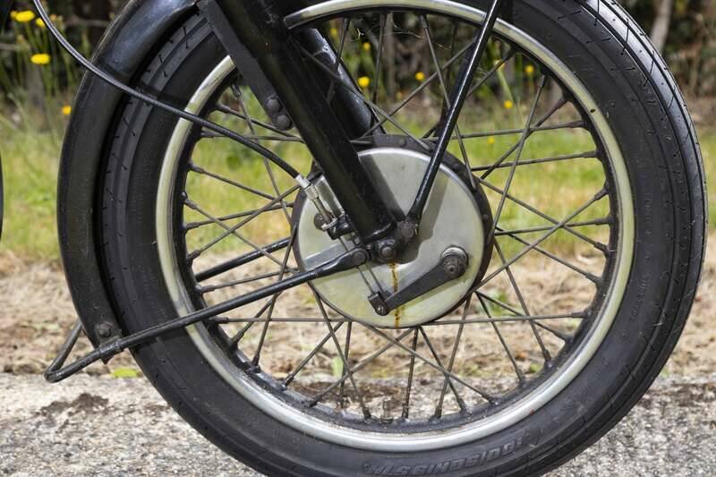 Immagine 13/26 di BSA A 7 Star Twin (1951)