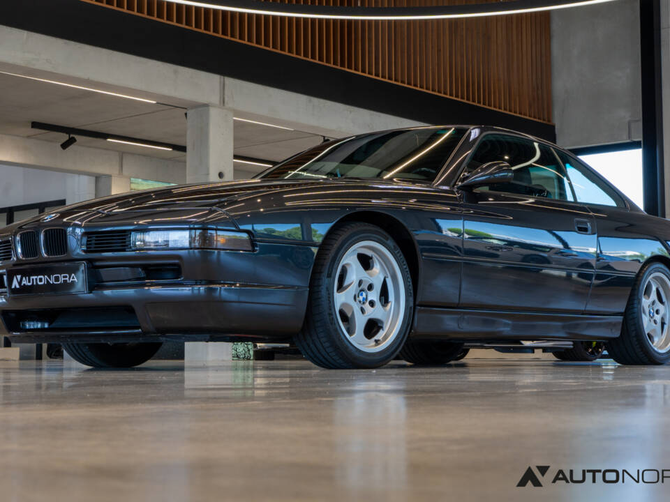 Image 24/46 of BMW 850CSi (1993)