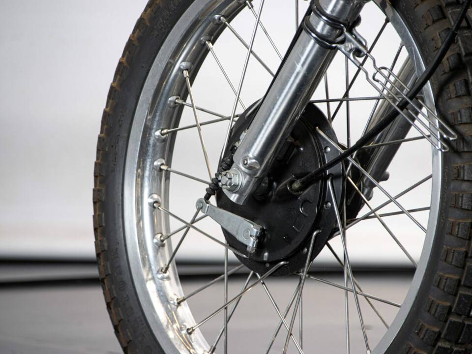 Image 12/50 of Yamaha XT 500 (1980)