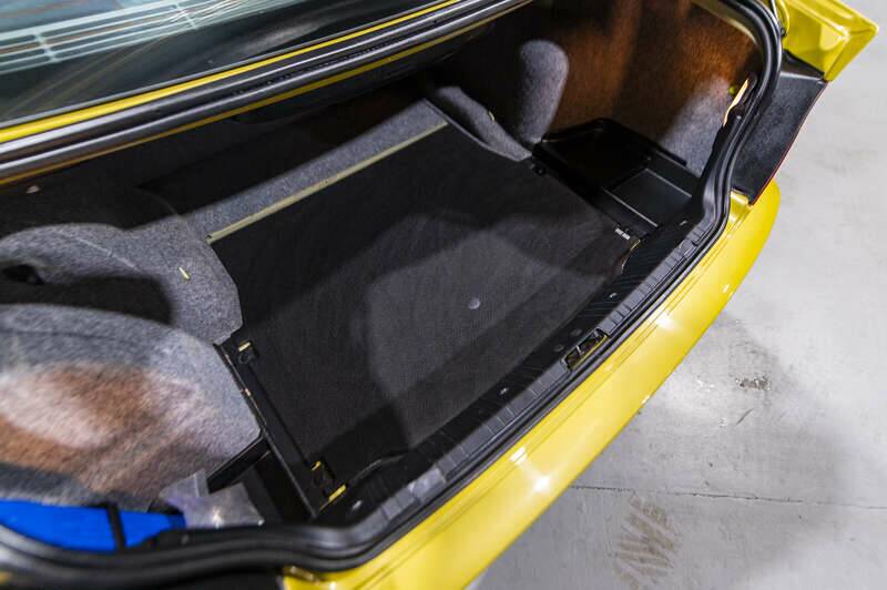 Image 15/50 of BMW M3 (2003)