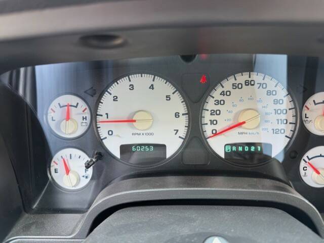 Image 13/24 of Dodge Ram 1500 (2005)