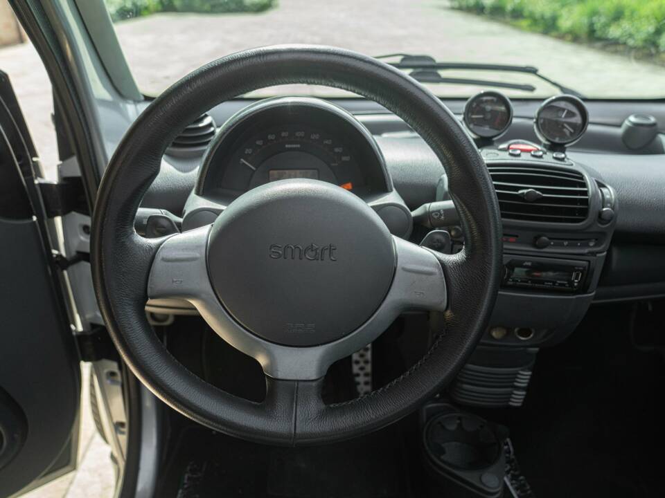 Image 38/50 of Smart Fortwo Brabus (2003)