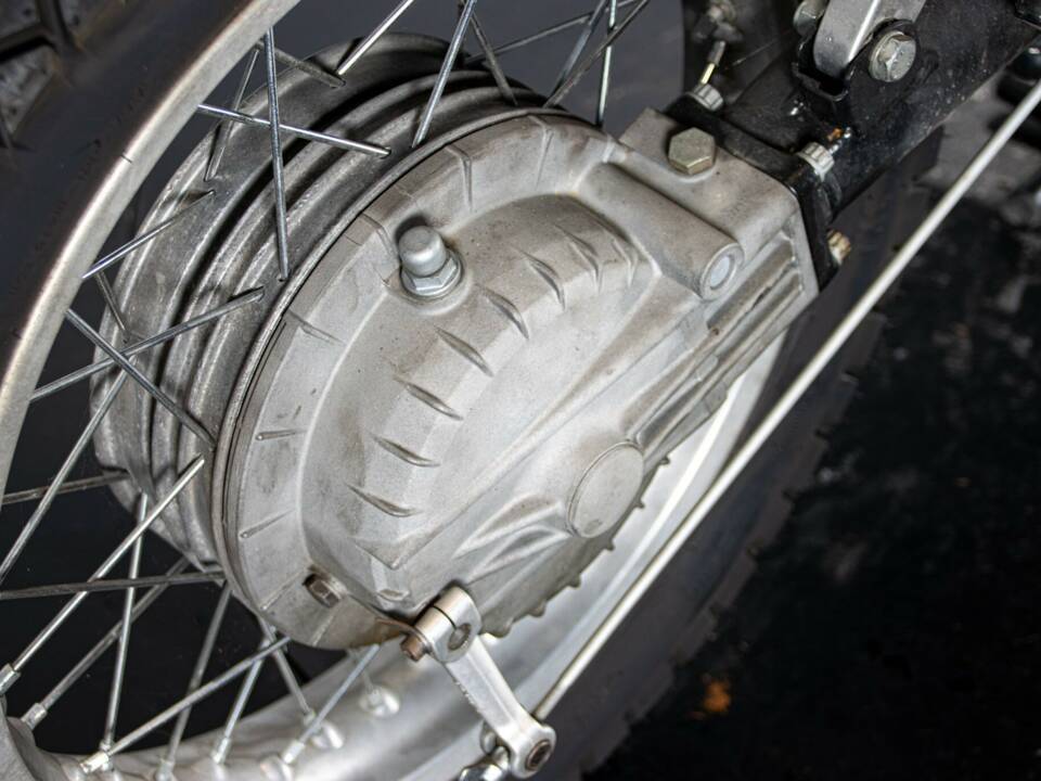 Image 37/50 of BMW R 80 GS (1983)