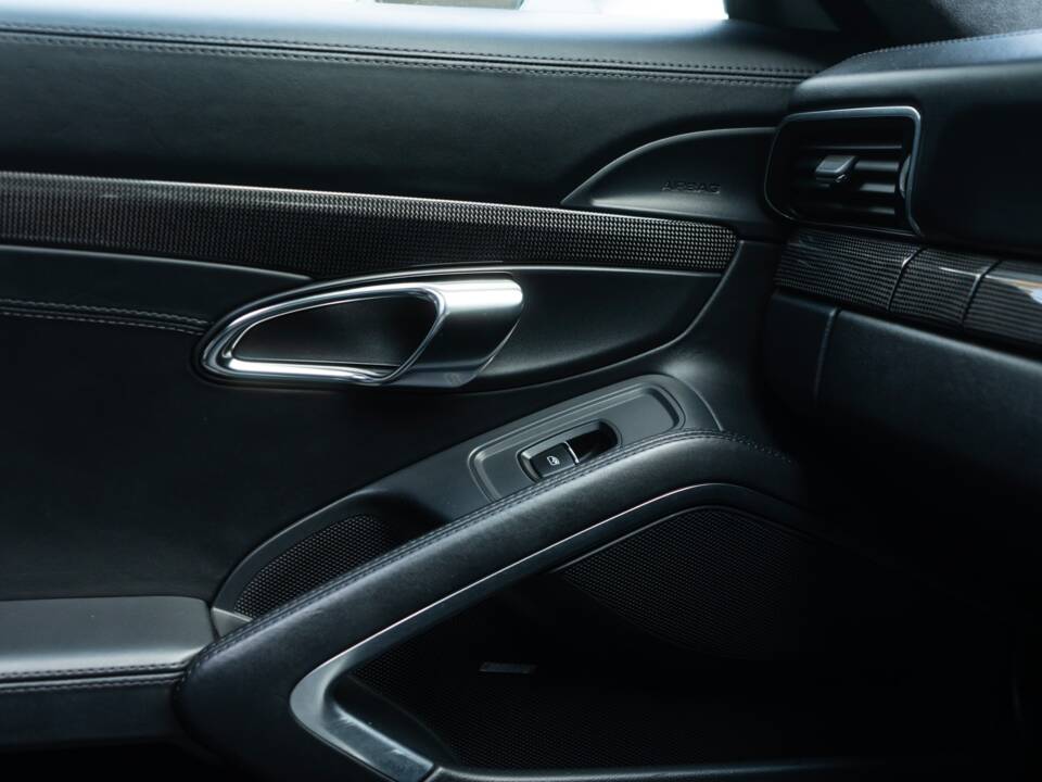 Image 23/57 of Porsche 911 Turbo S (2013)