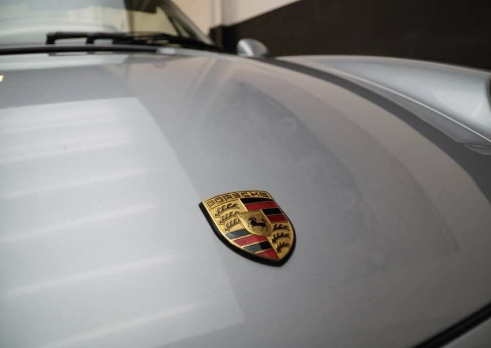 Image 30/50 of Porsche 911 Carrera (1994)