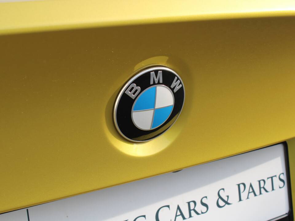 Image 17/98 of BMW M4 (2014)