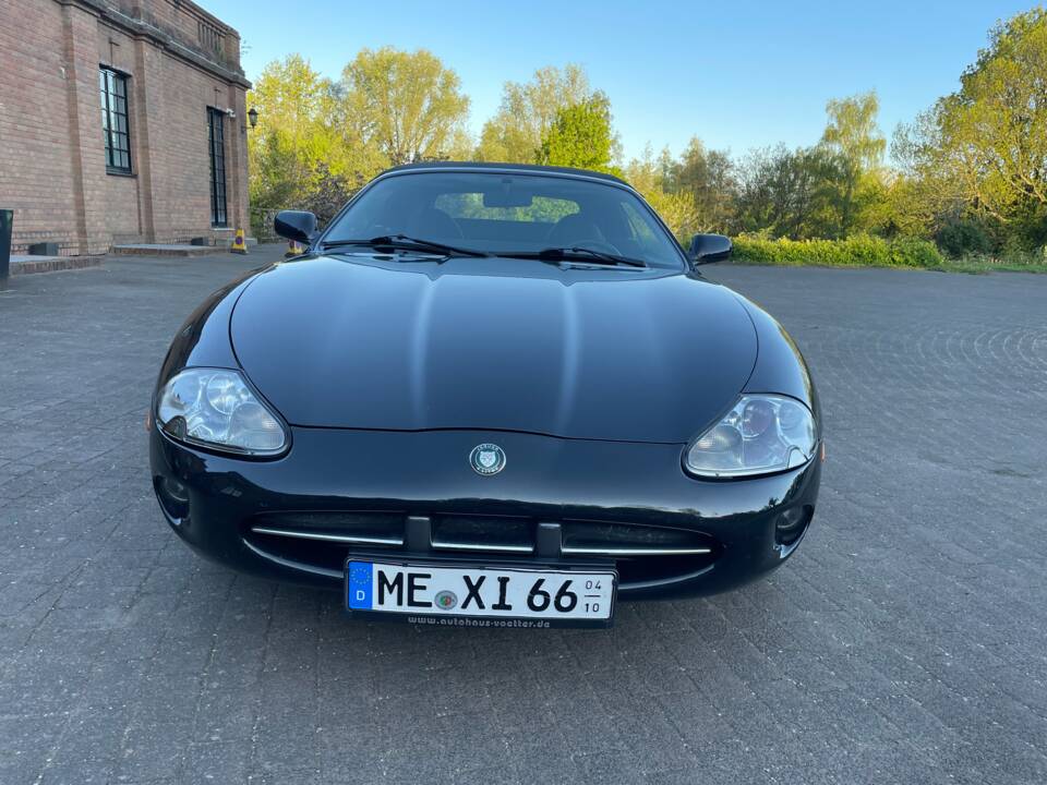 Imagen 7/46 de Jaguar XK8 4.0 (1997)